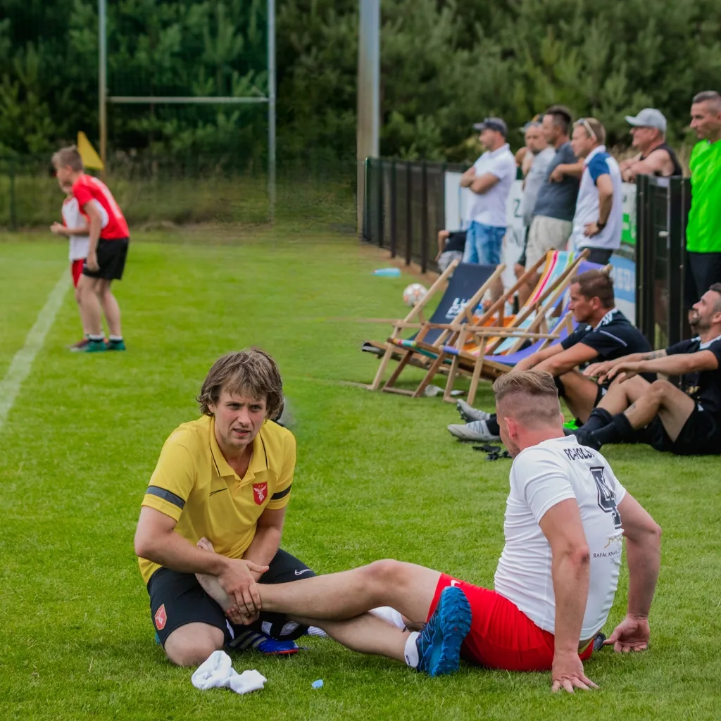 K2 Massage – Fußballbehandlung auf dem Rasen